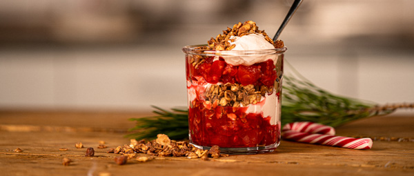 Jul-trifle med skumtomte och krisp